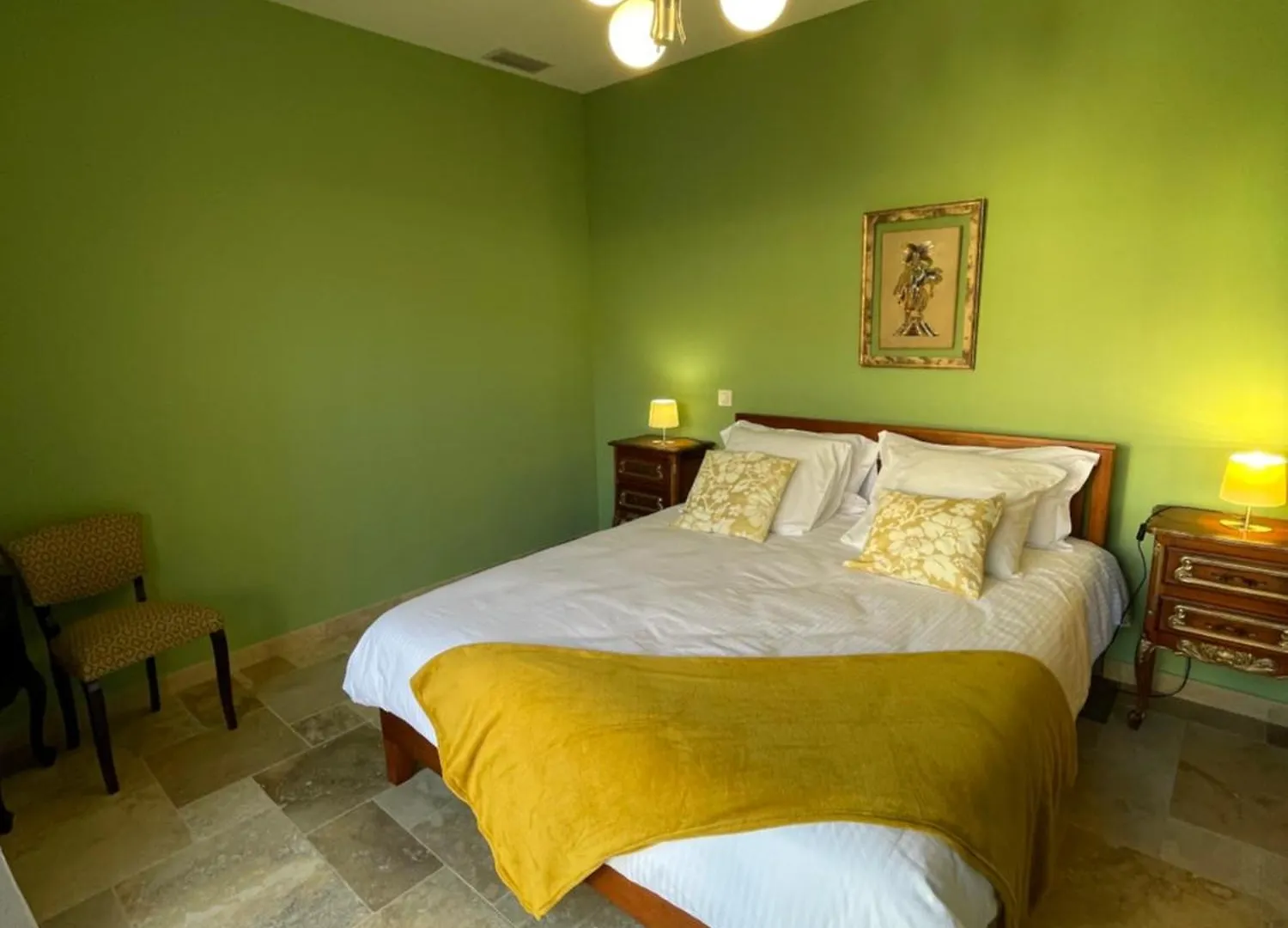 Hotel Aux Oliviers D'Artur à Tour-de-Faure Maison d'hôtes