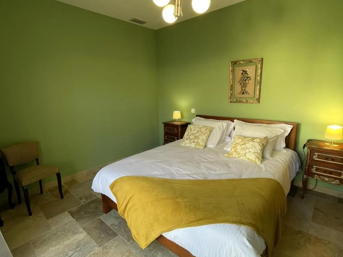 Hotel Aux Oliviers D'Artur à Tour-de-Faure Maison d'hôtes